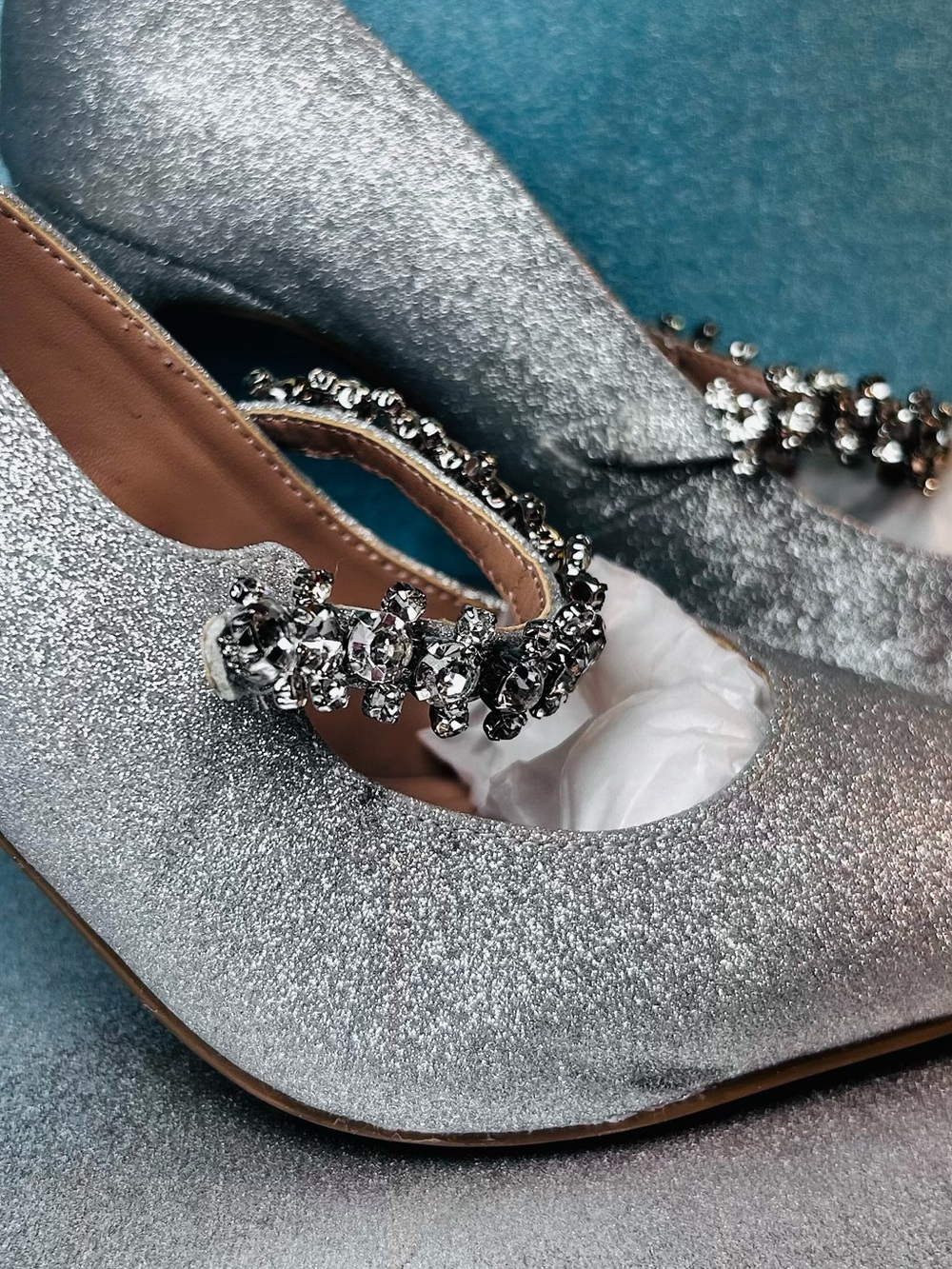 BCBGeneration Blingy Silver Rhinestone Pointed Toe High Heel Shoes Size 7.5 - Picture 12 of 13